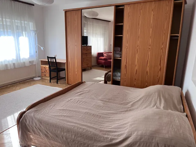 Kiadó lakás Pécs, Belváros, Aradi Vértanúk útja 50 nm