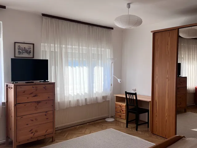 Kiadó lakás Pécs, Belváros, Aradi Vértanúk útja 50 nm