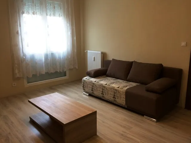 Kiadó lakás Pécs, Egyetemváros, Stadion 54 nm