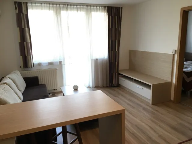 Kiadó lakás Pécs, Kertváros, Árnyas liget 43 nm