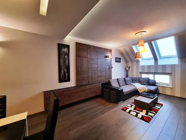 Kiadó lakás Pécs, Belváros 53 nm