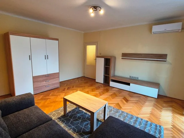 Kiadó lakás Pécs, Egyetemváros 41 nm