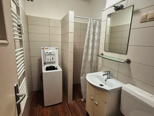 Kiadó lakás Pécs, Egyetemváros, Athinay út 41 nm