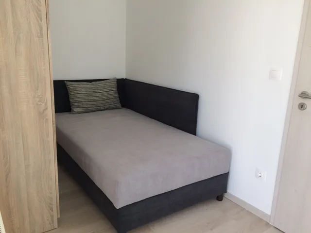 Kiadó lakás Pécs, Egyetemváros, József Attila utca 54 nm