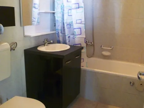 Kiadó lakás Pécs, Egyetemváros, Kodály Zoltán utca 53 nm