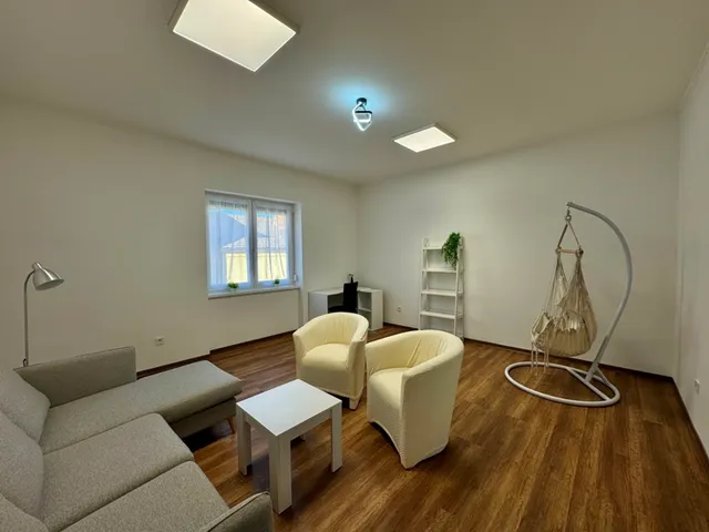 Kiadó lakás Pécs, Belváros, Toldi Miklós utca 55 nm