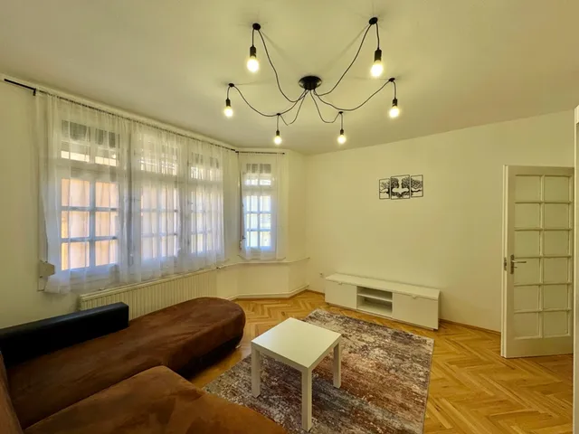 Kiadó lakás Pécs, Belváros 42 nm