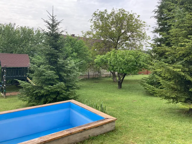 Kiadó ház Pécs, Fülep Lajos utca  133 nm