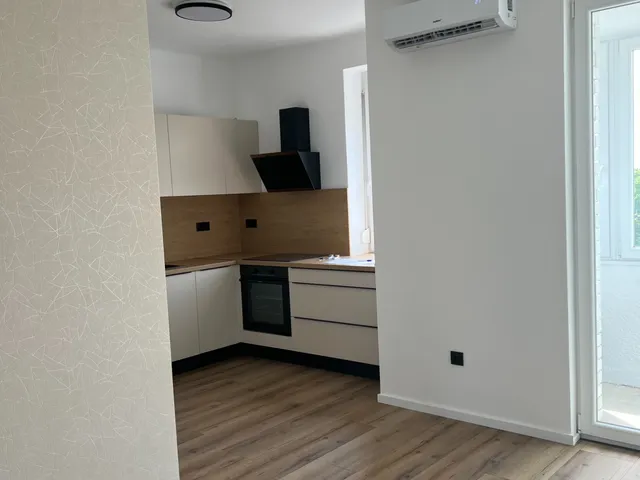 Kiadó lakás Pécs, Egyetemváros 56 nm