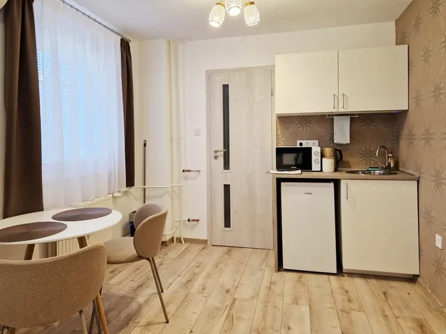 Kiadó lakás Pécs, Belváros 26 nm