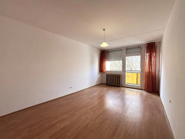 Kiadó lakás Pécs, Kertváros, Maléter Pál utca  50 nm