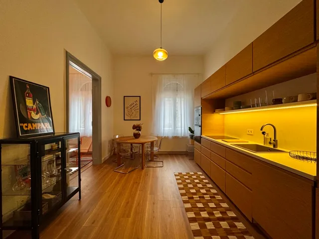 Kiadó lakás Pécs, Belváros 68 nm