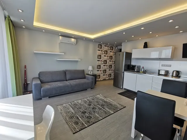 Kiadó lakás Pécs, Egyetemváros, Szigeti út 59 nm