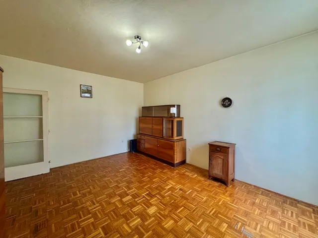 Kiadó lakás Pécs, Uránváros, Építők útja 54 nm