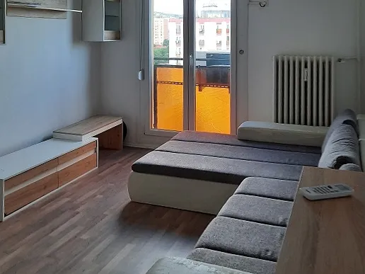 Kiadó lakás Pécs, Egyetemváros 47 nm