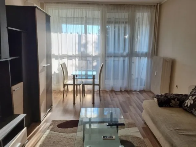 Kiadó lakás Pécs, Egyetemváros 52 nm