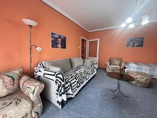 Kiadó lakás Pécs, Egyetemváros, Athinay utca 45 nm