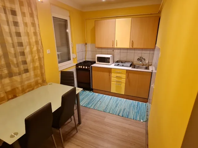 Kiadó lakás Pécs, Belváros, Goldmark Károly utca 54 nm