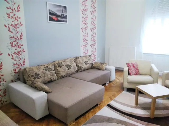 Kiadó lakás Pécs, Belváros 62 nm