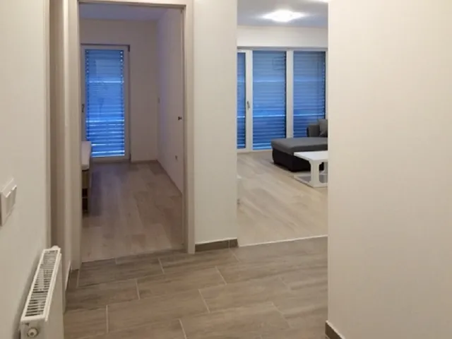 Kiadó lakás Pécs, Egyetemváros, Megyeri tér 55 nm