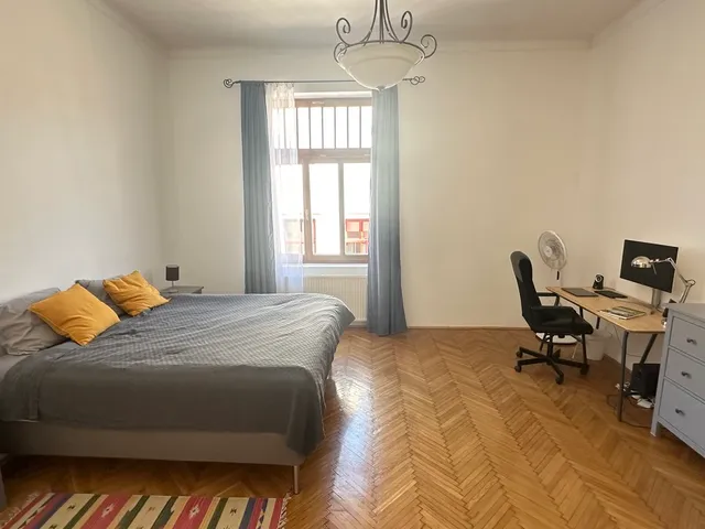 Kiadó lakás Pécs, Belváros, Anna utca 117 nm