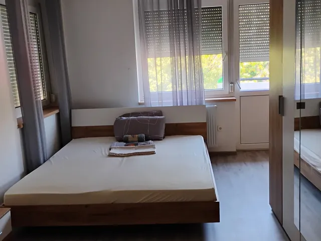 Kiadó lakás Pécs, Egyetemváros 57 nm