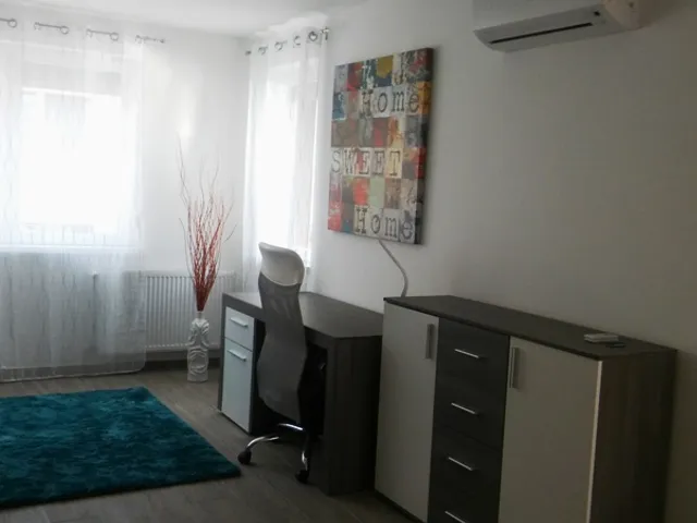 Kiadó lakás Pécs, Egyetemváros 47 nm