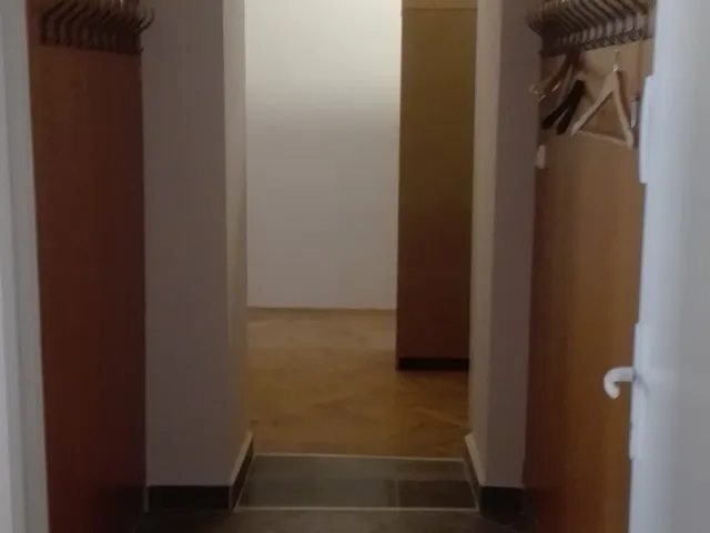 Kiadó kereskedelmi és ipari ingatlan Pécs, Belváros, Király 140 nm