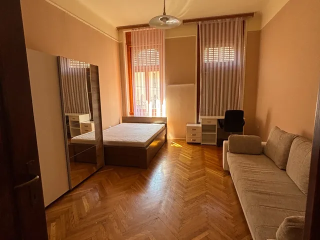 Kiadó lakás Pécs, Belváros, József utca 106 nm