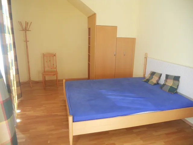 Kiadó lakás Pécs, Belváros, Barbakán tér 128 nm