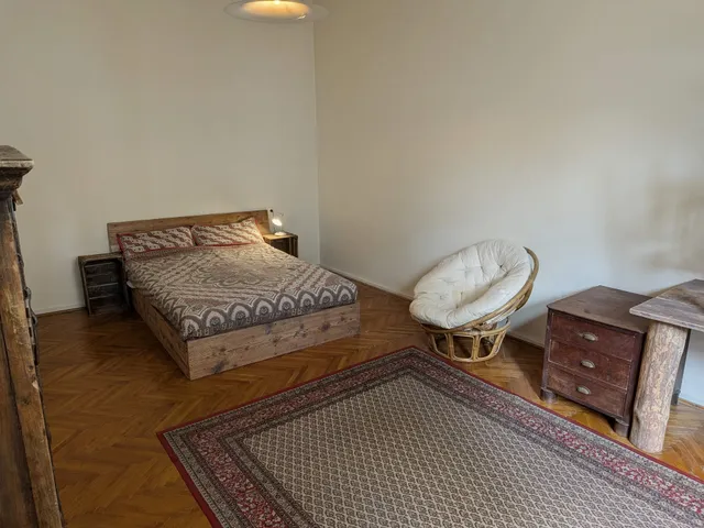 Kiadó lakás Pécs, Belváros 72 nm