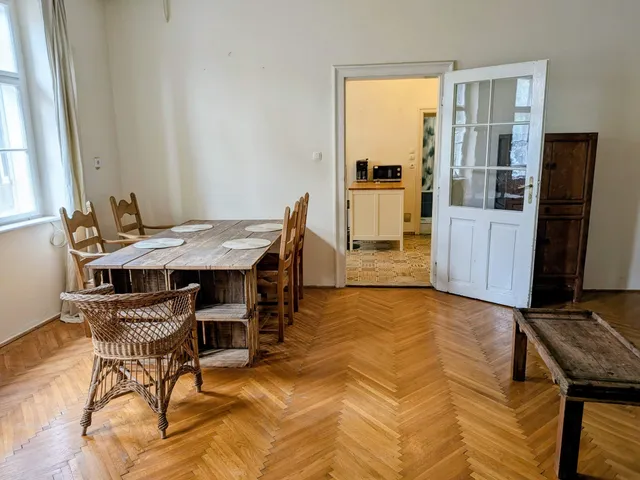 Kiadó lakás Pécs, Belváros, Ferencesek utcája 72 nm