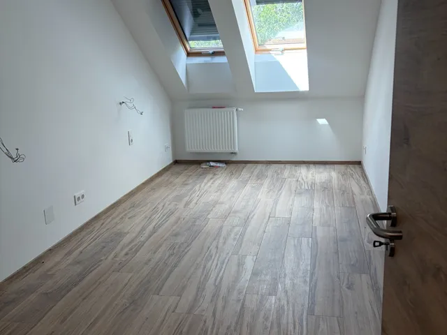Kiadó lakás Pécs, Egyetemváros, Kóczián Sándor utca 150 nm