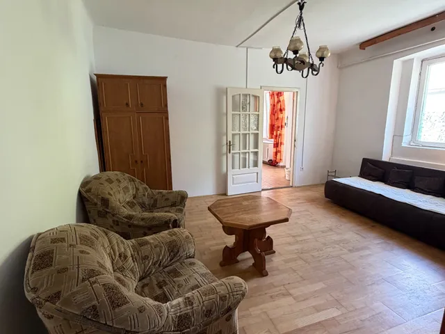 Kiadó lakás Pécs, Belváros 70 nm