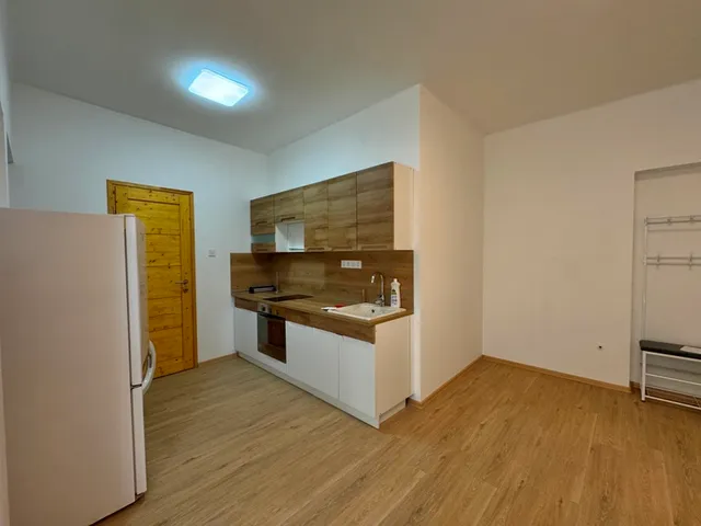 Kiadó lakás Pécs, Belváros 49 nm