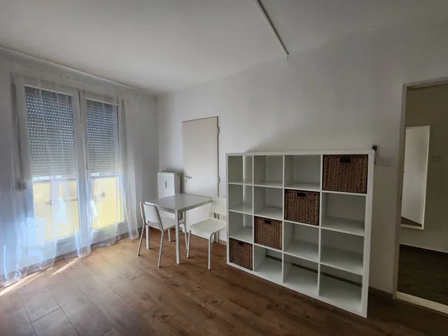 Kiadó lakás Pécs, Egyetemváros, Szigeti út 36 nm