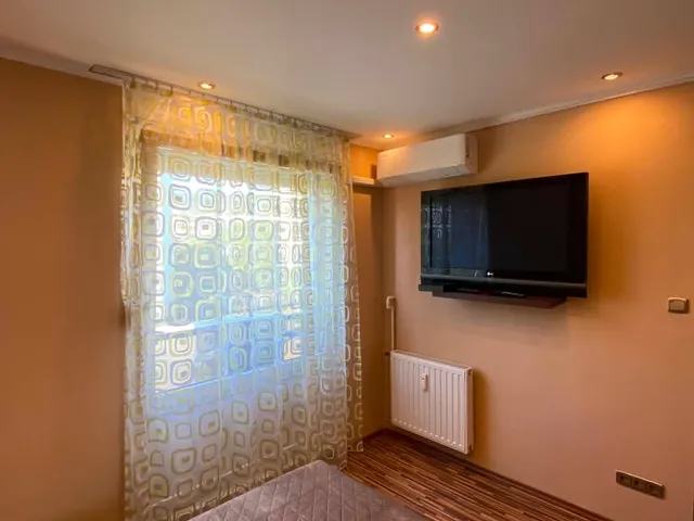 Kiadó lakás Pécs, Belváros, Szigeti út 63 nm