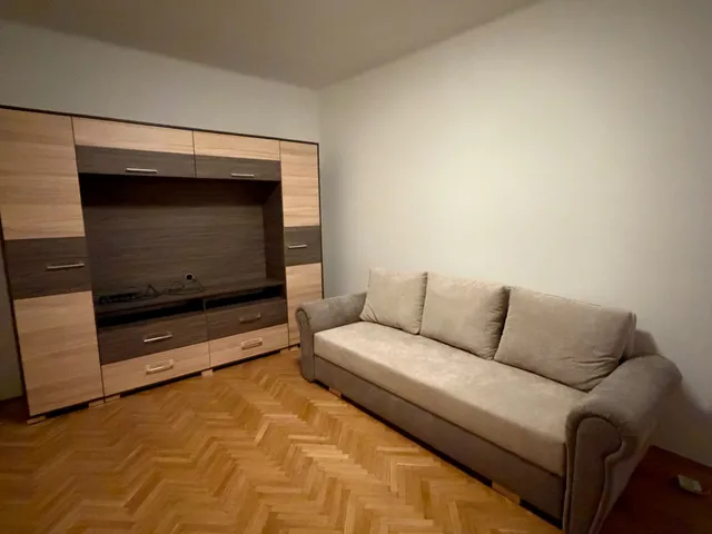 Kiadó lakás Pécs, Egyetemváros 30 nm