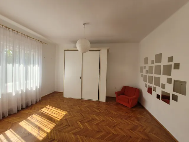 Kiadó lakás Pécs 95 nm