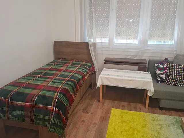 Kiadó lakás Pécs, Belváros 73 nm
