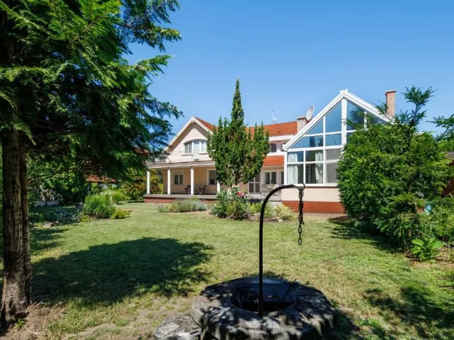 Eladó ház Budaörs 420 nm