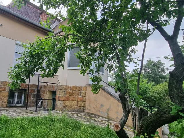 Eladó ház Budapest III. kerület 104 nm