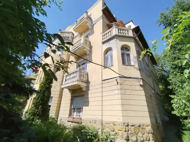 Eladó lakás Budapest II. kerület 94 nm