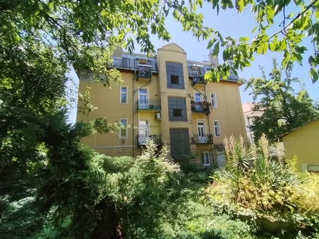 Eladó lakás Budapest II. kerület 94 nm