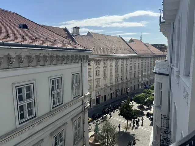 Eladó lakás Budapest V. kerület 64 nm