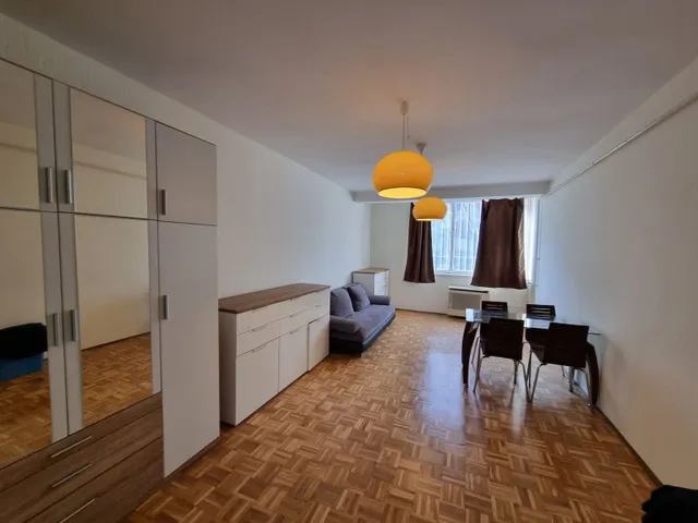 Eladó lakás Budapest IV. kerület, Reviczky 70 nm