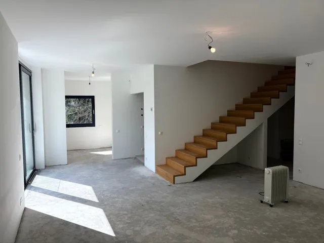 Eladó ház Budapest II. kerület 387 nm