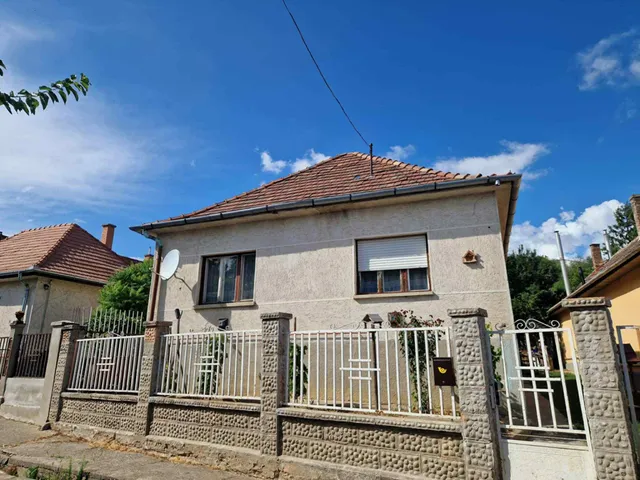 Eladó ház Iklad 123 nm