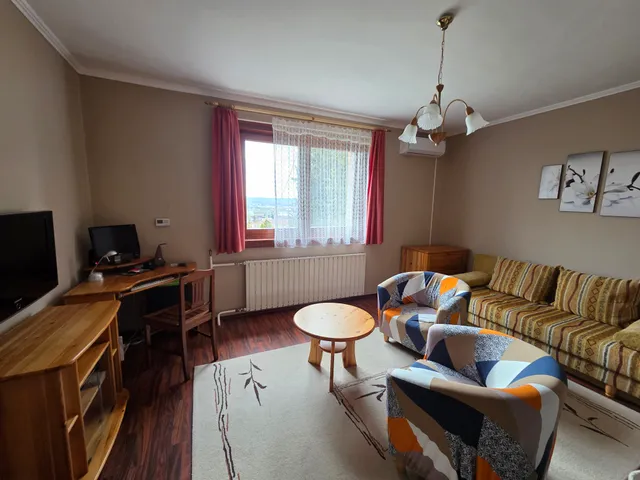 Eladó ház Aszód, Belváros 150 nm