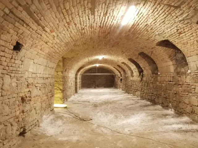 Eladó kereskedelmi és ipari ingatlan Budapest V. kerület 360 nm